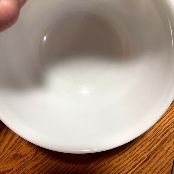 Pyrex 402 By Corning USA 1.5 QT White Butterfly Gold Glass Serving Mixing Bowl - Picture 8 of 10